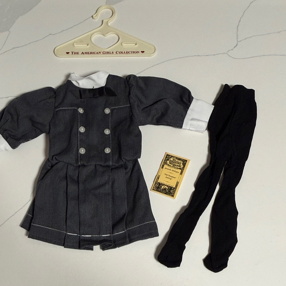 American Girl Samantha School Outfit - Picture 1 of 3